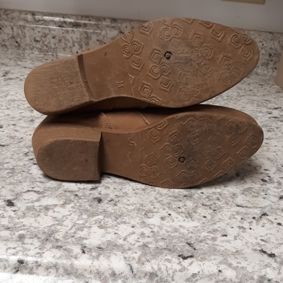 Rue 21 Etc  M 7/8 Ankle Boots. - Picture 8 of 8